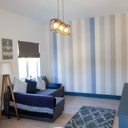 Intimate Entire Flat 9-Min Walk To Boscombe Beach Bornemouth Extérieur photo