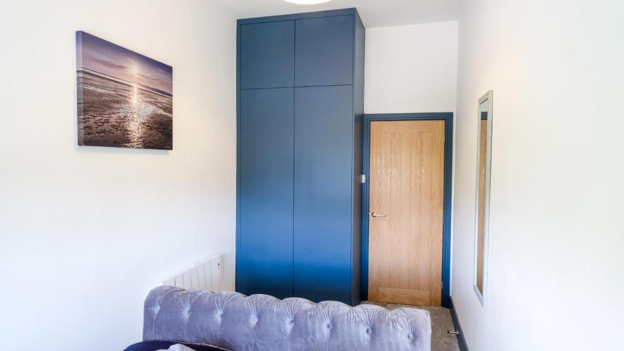 Intimate Entire Flat 9-Min Walk To Boscombe Beach Bornemouth Extérieur photo